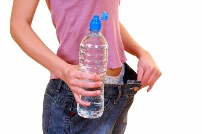 The amount of water needed a day for weight loss